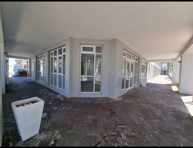 124M² OFFICE TO LET IN CENTURY CITY